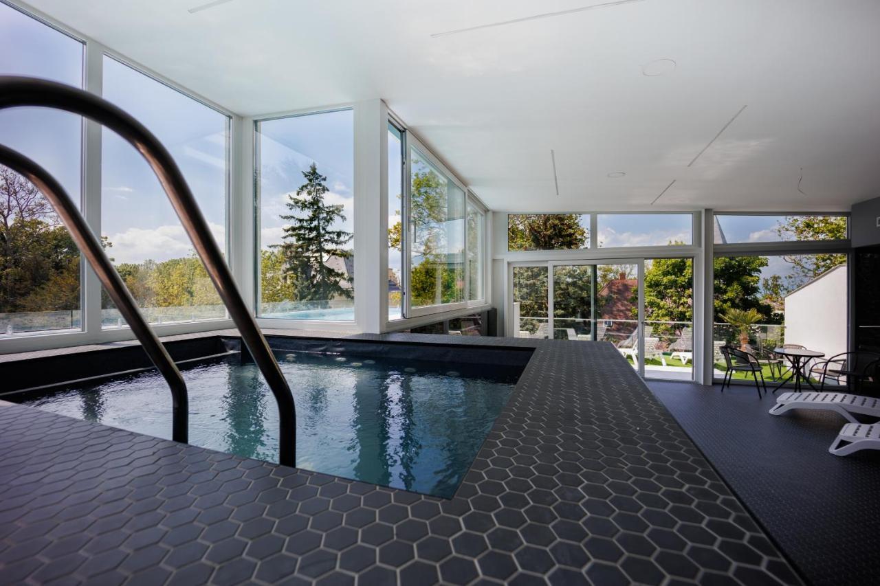 Villa Bauhaus Wellness Apartman Siófok Exteriér fotografie