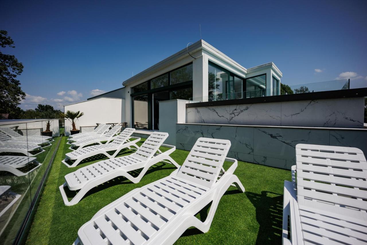 Villa Bauhaus Wellness Apartman Siófok Exteriér fotografie